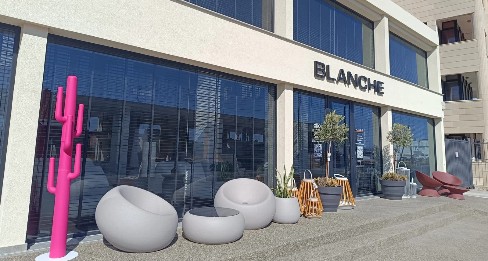 BLANCHE showroom on Pafou 174 in Limassol